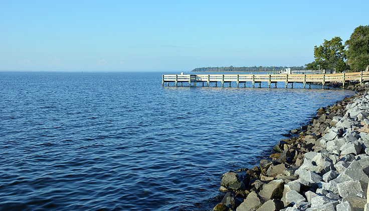 Lou Mac Park pier in Oriental, NC