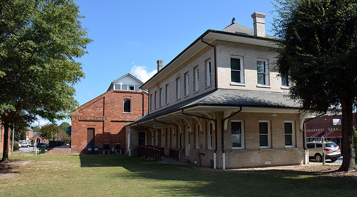 The old Atlantic Coast Line train station in Washington, NC