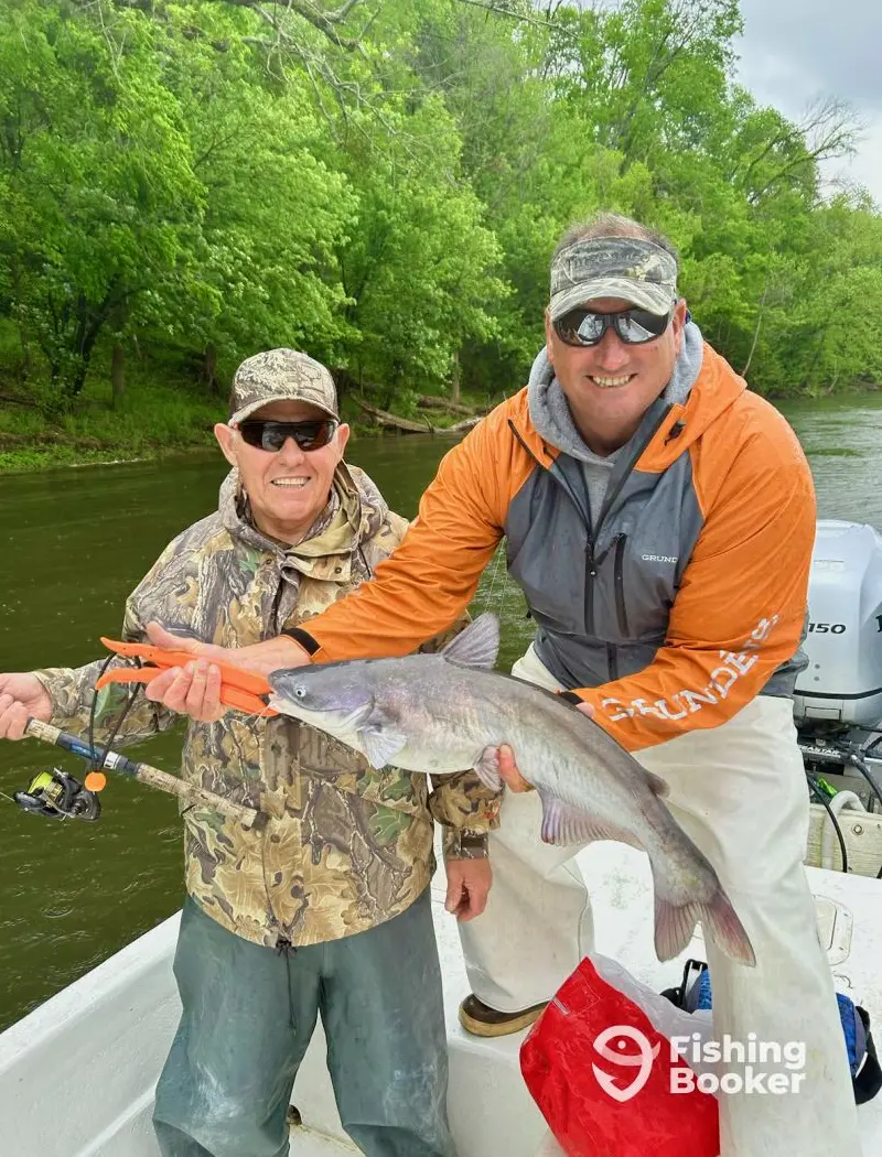 Roanoke River Catfishing charter image 5