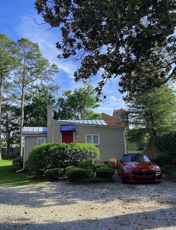 Sea Turtle Cottage... Vacation rental home in New Bern, NC settings